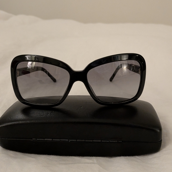 Burberry B 4173 Sunglasses 3001/11 58-15 135 2N Polished Black Plaid/Gradient - Picture 9 of 12